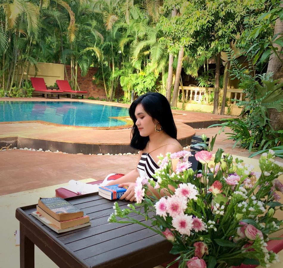 Marirath Boutique Hotel Siem Reap Esterno foto